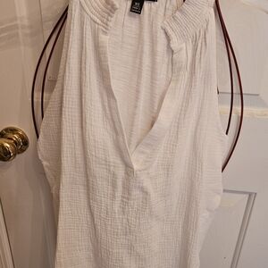 Versona White Textured Tank Top